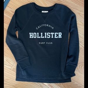 Hollister Crewneck Logo Sweatshirt in Black